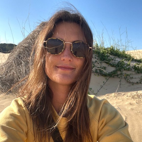 Meet your Posher, Cecily - Picture 1 of 1